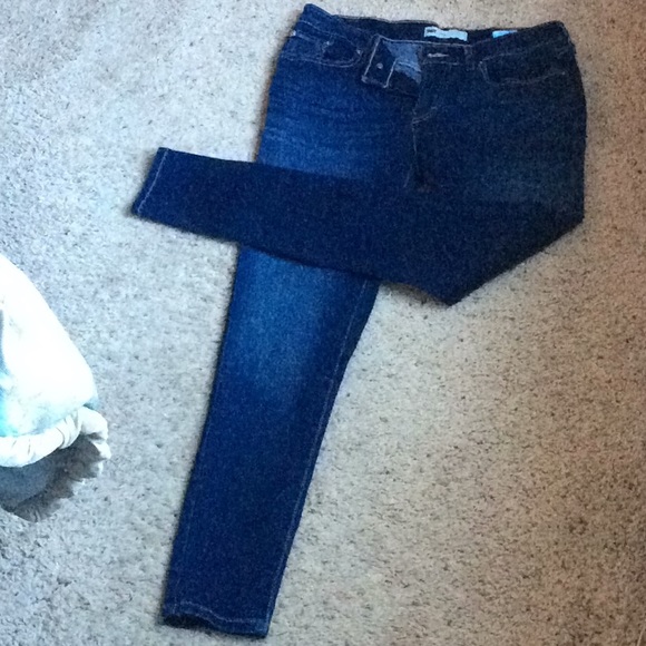 LEVI’S JEANS - Picture 2 of 5